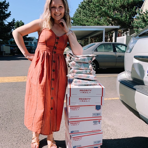 M E E T   C H R I S T I N - Picture 4 of 8